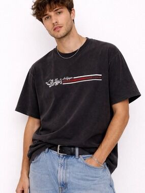 Vintage Tommy Hilfiger tee t-shirt navy blue XL short sleeves.